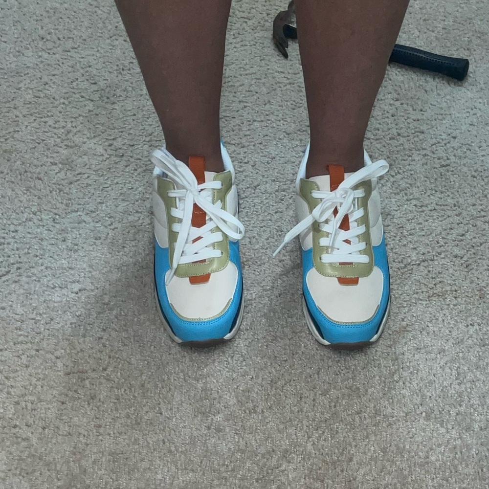TikToks shoes sz9